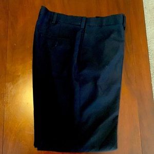 Haggar Premium Comfort Dress Pant size 38x32. Navy